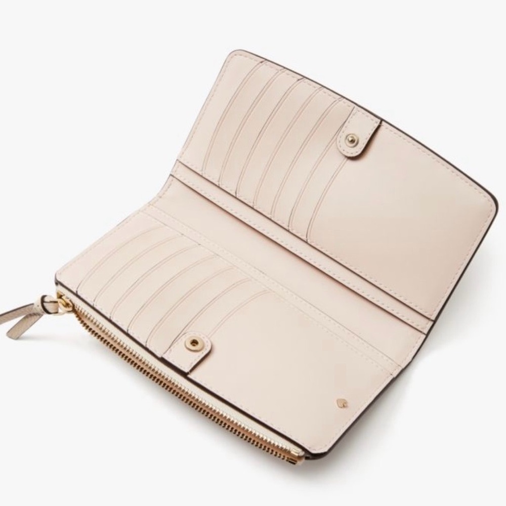 🚨PRICE DROP🚨Kate Spade Knott Slim Bifold Wallet ✨ - Picture 2 of 3